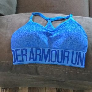 Women’s under armour sports bra size LG